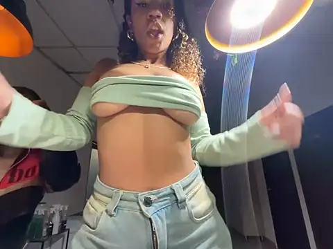 Snapshot of sade_jackson1 chatting on 03-17-26, 03:44 sade jackson1 online show from 03-17-26, 03:44