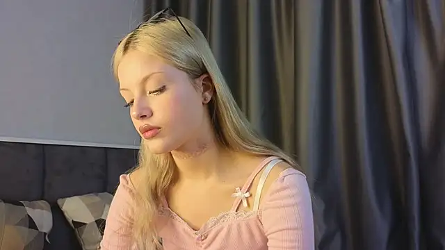  lovendy  online show from 01-12-25, 03:46