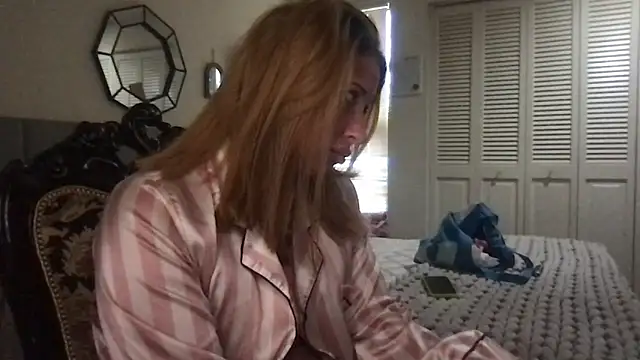 Snapshot of megansweetfromthevalley chatting on 03-04-26, 10:38 megansweetfromthevalley online show from 03-04-26, 10:38