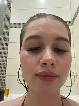 EllieHayes online show from 12-22-24, 01:11