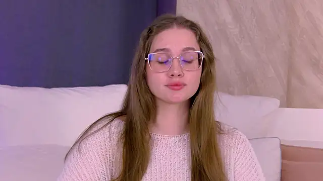 Snapshot of EllieHayes chatting on 07-02-26, 07:25 EllieHayes online show from 07-02-26, 07:25