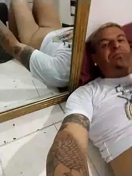 Snapshot of Bernardodurao chatting on 03-11-26, 02:06 Bernardodurao online show from 03-11-26, 02:06