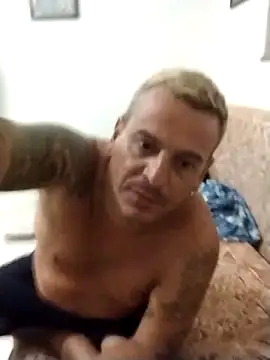 Snapshot of Bernardodurao chatting on 03-16-26, 03:01 Bernardodurao online show from 03-16-26, 03:01