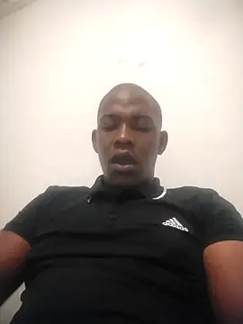 Snapshot of zuludog chatting on 05-18-26, 03:35 zuludog online show from 05-18-26, 03:35
