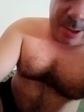 Snapshot of CCComandante chatting on 03-28-26, 01:33 CCComandante online show from 03-28-26, 01:33