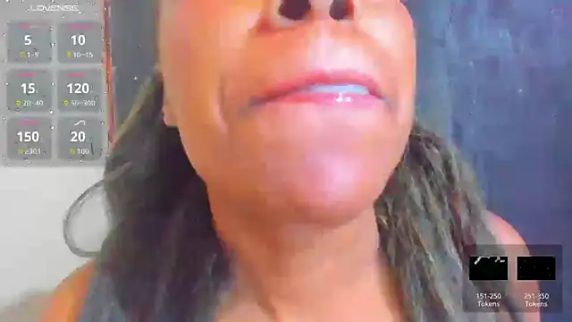 KamariaFyre online show from 11-25-25, 10:48