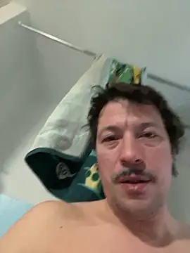 Snapshot of zenzero87 chatting on 02-20-25, 04:57 zenzero87 online show from 02-20-25, 04:57