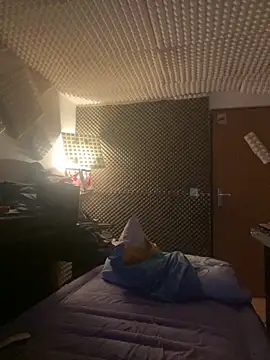 Snapshot of zenzero87 chatting on 03-12-26, 05:52 zenzero87 online show from 03-12-26, 05:52