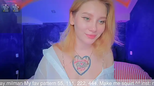 Snapshot of AliceMilman chatting on 11-07-25, 10:04 AliceMilman online show from 11-07-25, 10:04