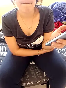 ShadiaStar online show from 11-19-25, 03:34