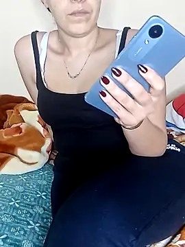 Snapshot of ShadiaStar chatting on 03-27-26, 12:05 ShadiaStar online show from 03-27-26, 12:05