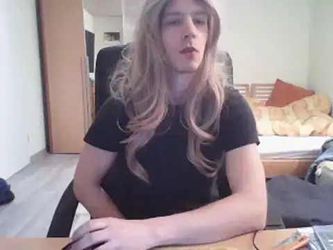 Snapshot of Kinky-Kristina chatting on 02-16-25, 03:48 Kinky-Kristina online show from 02-16-25, 03:48