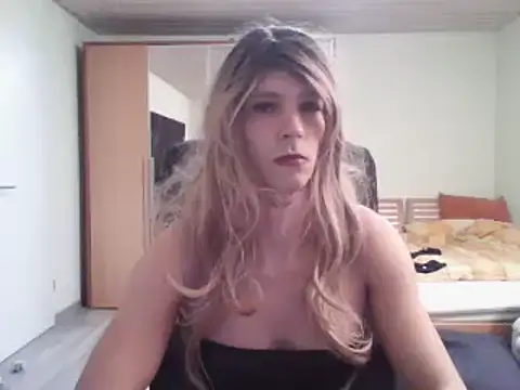 Snapshot of Kinky-Kristina chatting on 03-19-25, 07:27 Kinky-Kristina online show from 03-19-25, 07:27