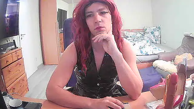 Snapshot of Kinky-Kristina chatting on 11-20-25, 07:57 Kinky-Kristina online show from 11-20-25, 07:57