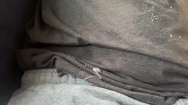 houy111111 online show from 10-12-25, 04:06