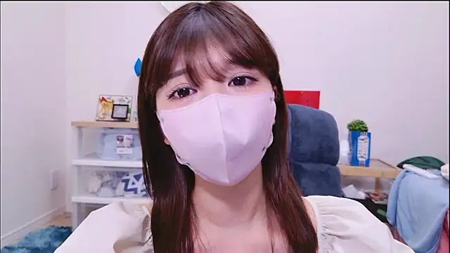 Snapshot of Runarunapi chatting on 04-13-26, 11:05 Runarunapi online show from 04-13-26, 11:05