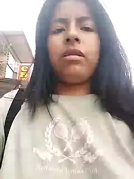 Snapshot of Danna-linyi chatting on 01-09-25, 08:44 Danna-linyi online show from 01-09-25, 08:44