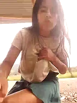 Snapshot of Danna-linyi chatting on 02-01-25, 01:51 Danna-linyi online show from 02-01-25, 01:51