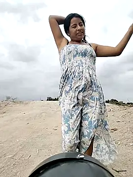 Snapshot of Danna-linyi chatting on 03-23-26, 08:02 Danna-linyi online show from 03-23-26, 08:02