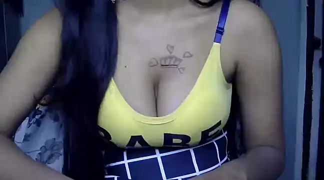 hinaa khan online show from 12-20-24, 07:17