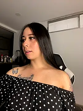 Zoee t online show from 12-14-25, 12:05