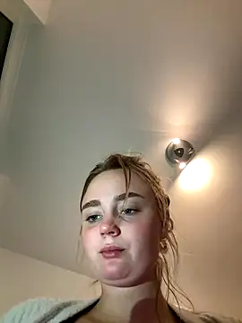 Snapshot of CherryEmmy chatting on 09-27-25, 05:40 CherryEmmy online show from 09-27-25, 05:40