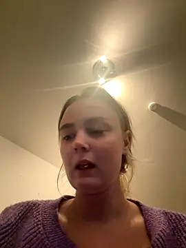 Snapshot of CherryEmmy chatting on 10-01-25, 06:36 CherryEmmy online show from 10-01-25, 06:36