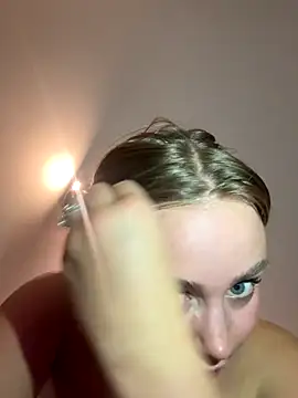 Snapshot of CherryEmmy chatting on 10-04-25, 05:11 CherryEmmy online show from 10-04-25, 05:11