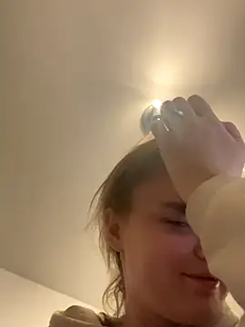 Snapshot of CherryEmmy chatting on 10-29-25, 06:42 CherryEmmy online show from 10-29-25, 06:42