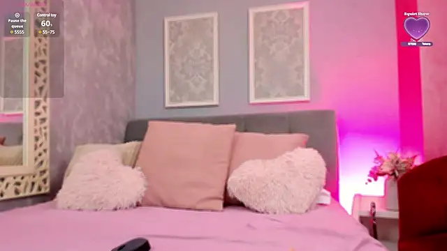 Snapshot of EuphoriaElle chatting on 03-07-25, 06:22 EuphoriaElle online show from 03-07-25, 06:22