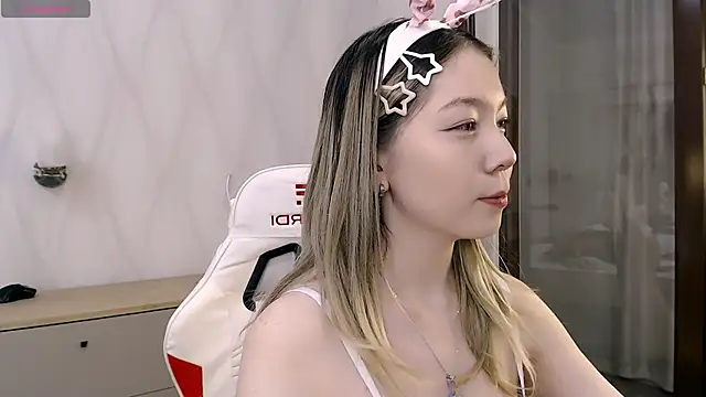 Babby Rabbit online show from 10-16-25, 07:48