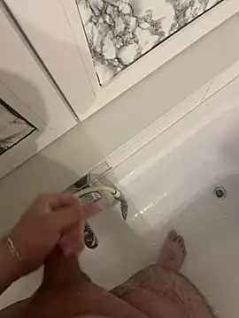 Snapshot of Loco42- chatting on 02-24-25, 06:04 Loco42- online show from 02-24-25, 06:04