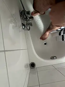 Snapshot of Loco42- chatting on 01-13-26, 02:33 Loco42- online show from 01-13-26, 02:33