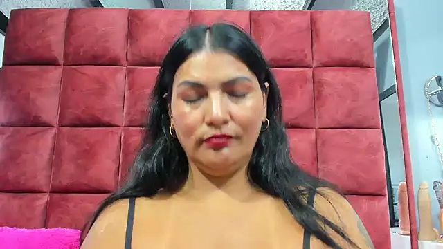 PENELOPELEWISs online show from 01-26-25, 04:30