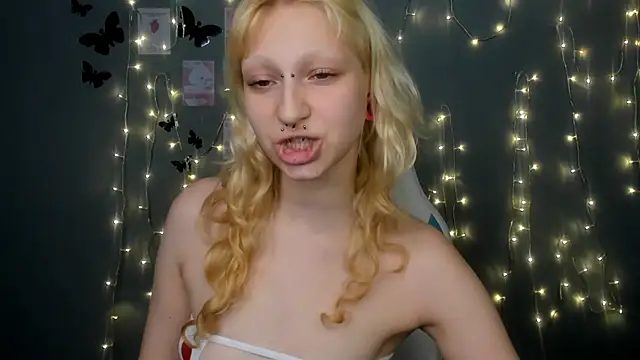 Snapshot of Lexy-Woorhez chatting on 01-02-25, 06:07 Lexy-Woorhez online show from 01-02-25, 06:07