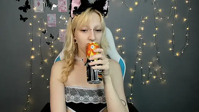 Snapshot of Lexy-Woorhez chatting on 01-31-25, 10:31 Lexy-Woorhez online show from 01-31-25, 10:31