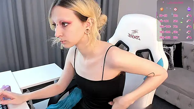 Snapshot of Lexy-Woorhez chatting on 10-19-25, 11:22 Lexy-Woorhez online show from 10-19-25, 11:22