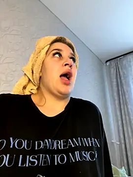 VikiDemi online show from 10-01-25, 01:39