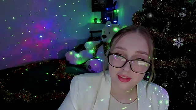 LinaTruly online show from 12-30-24, 08:25