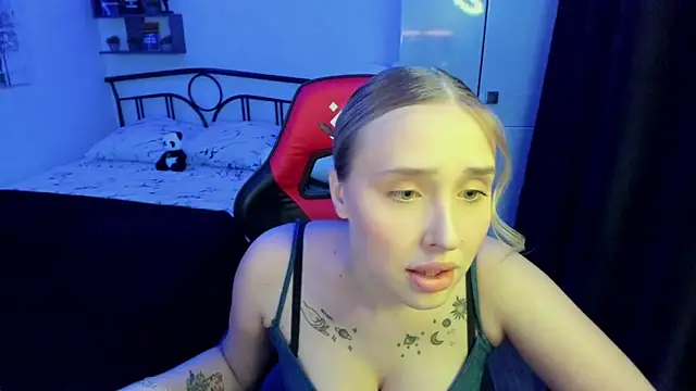 LinaTruly online show from 10-17-25, 09:50