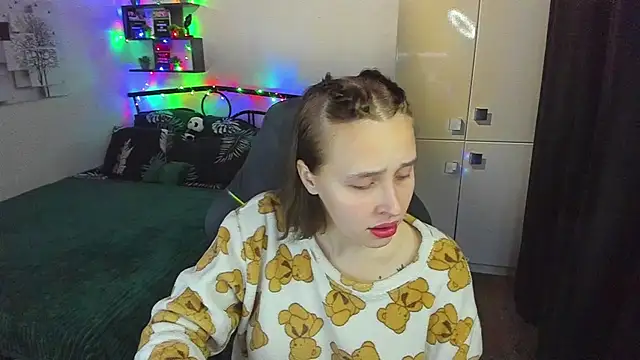 LinaTruly online show from 02-16-26, 09:44