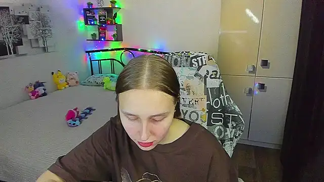 LinaTruly online show from 05-01-26, 09:08