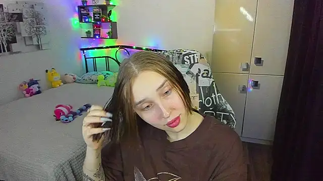 LinaTruly online show from 05-11-26, 09:12