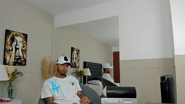 Robin Rief online show from 01-17-25, 03:34