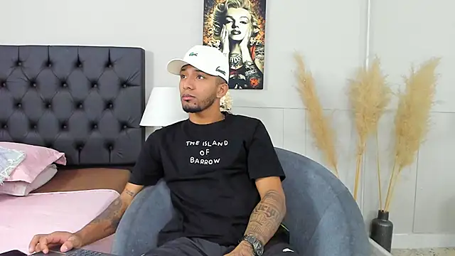 Robin Rief online show from 02-02-25, 03:32