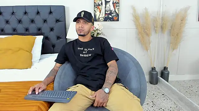 Robin Rief online show from 02-26-25, 03:21