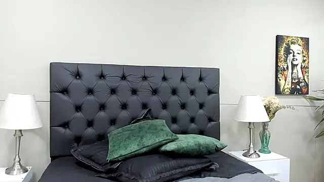 Robin Rief online show from 09-10-25, 03:17