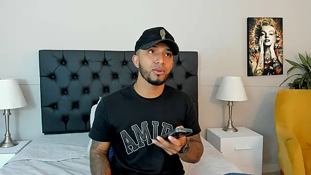 Robin Rief online show from 10-08-25, 03:37