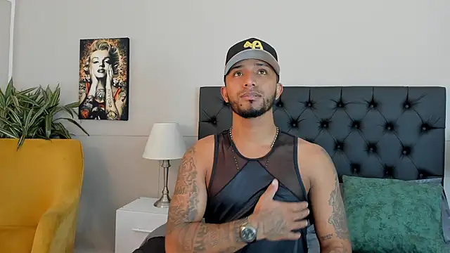 Robin Rief online show from 10-12-25, 03:27