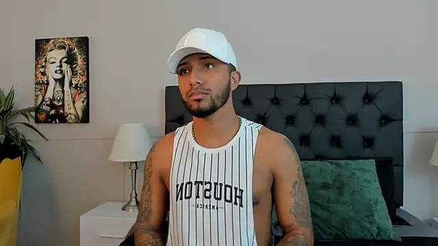 Robin Rief online show from 10-16-25, 03:51